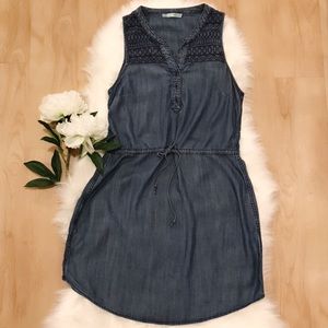 ✨Maurice’s Chambray Denim Sleeveless Dress✨
